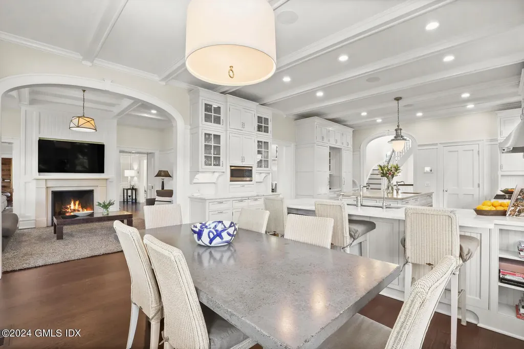 80 Meadow Wood Drive Greenwich CT 06830