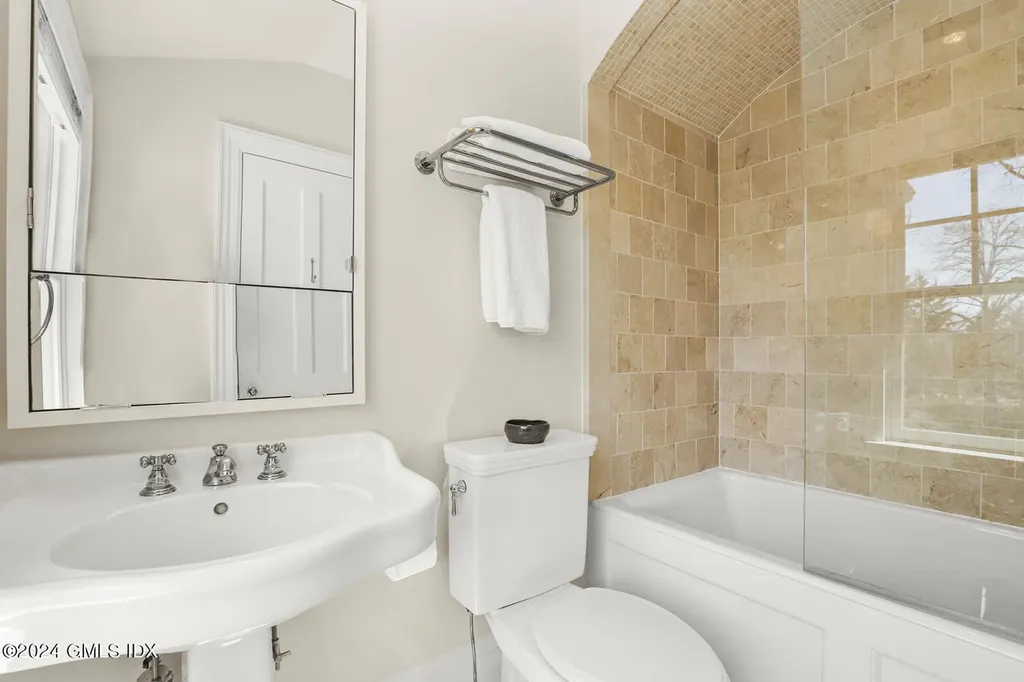 80 Meadow Wood Drive Greenwich CT 06830