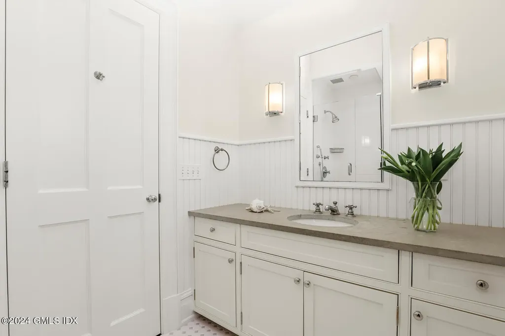 80 Meadow Wood Drive Greenwich CT 06830