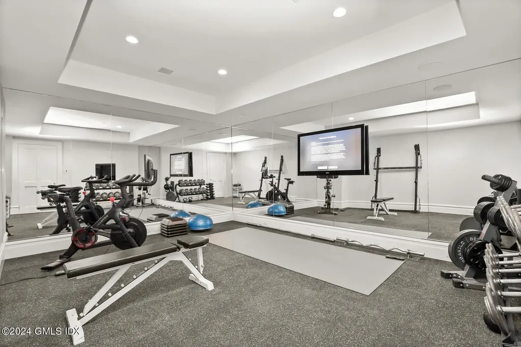 80 Meadow Wood Drive Greenwich CT 06830