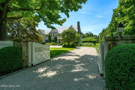 8 Dempsey Lane Greenwich CT 06830
