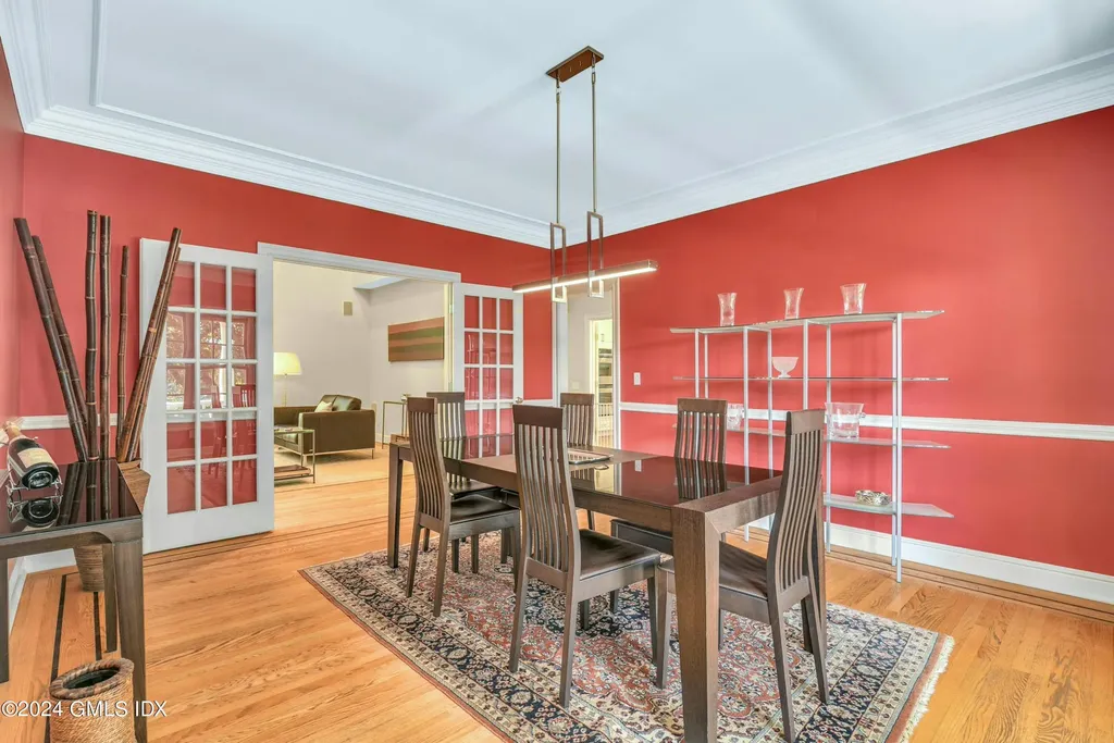 71 Wesskum Wood Road Riverside CT 06878