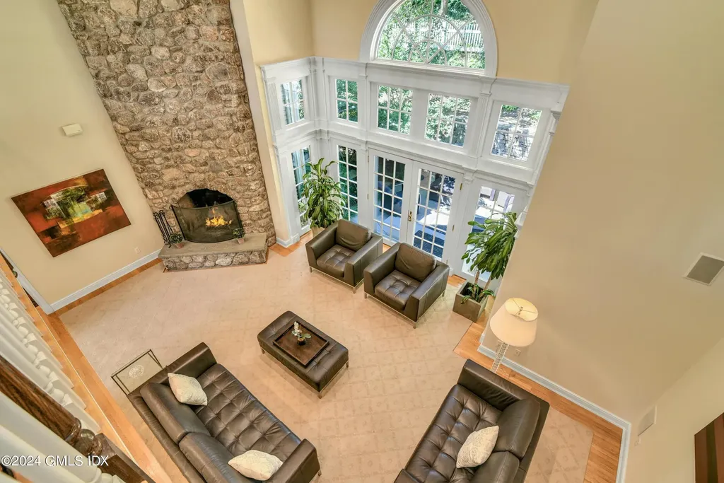 71 Wesskum Wood Road Riverside CT 06878