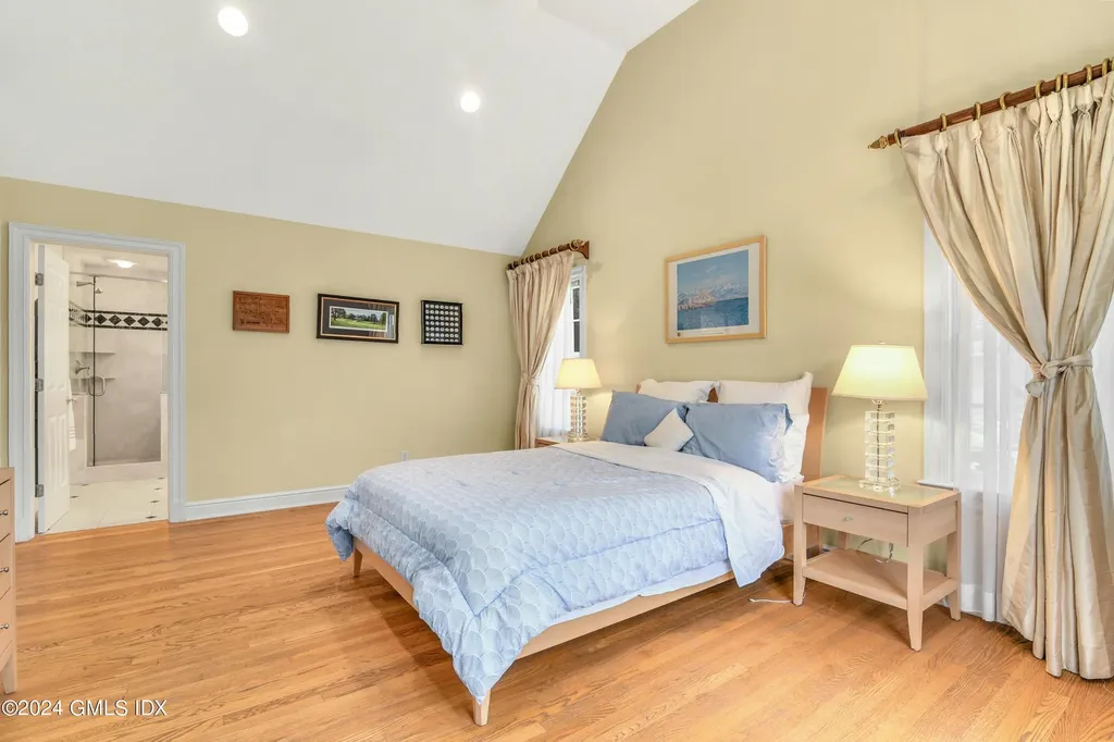 71 Wesskum Wood Road Riverside CT 06878