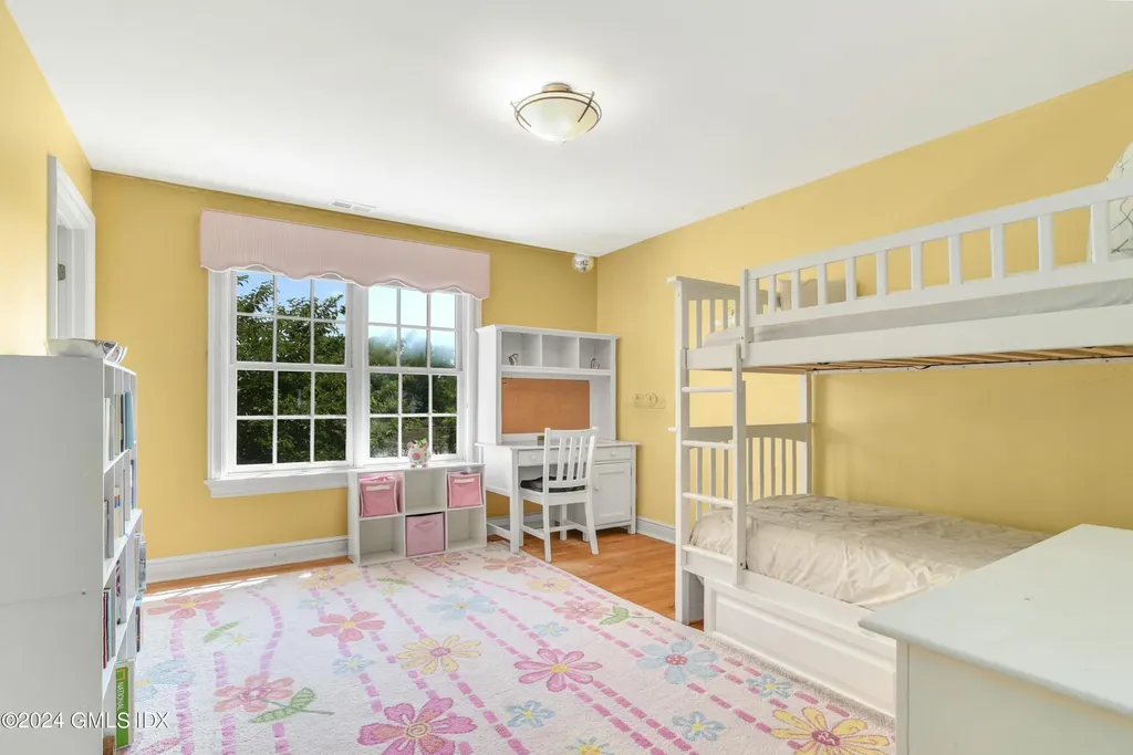 71 Wesskum Wood Road Riverside CT 06878