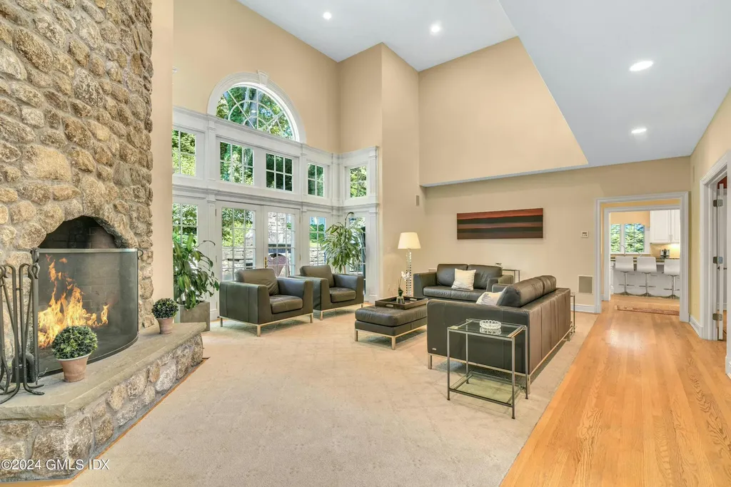 71 Wesskum Wood Road Riverside CT 06878