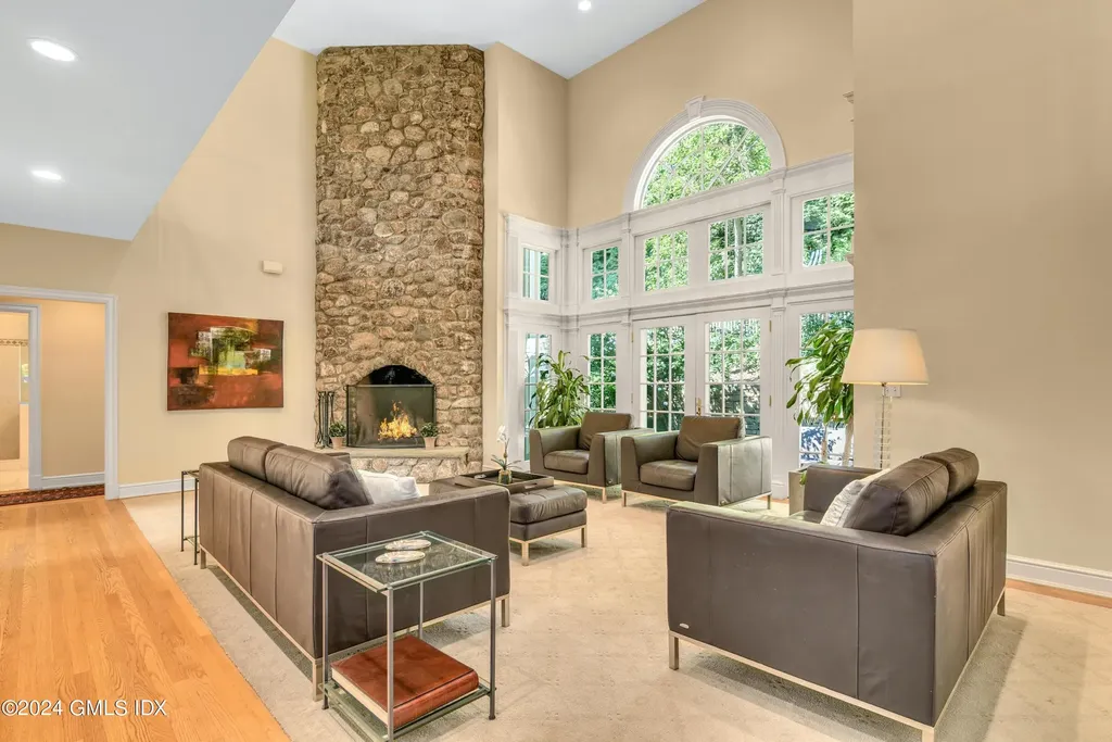 71 Wesskum Wood Road Riverside CT 06878