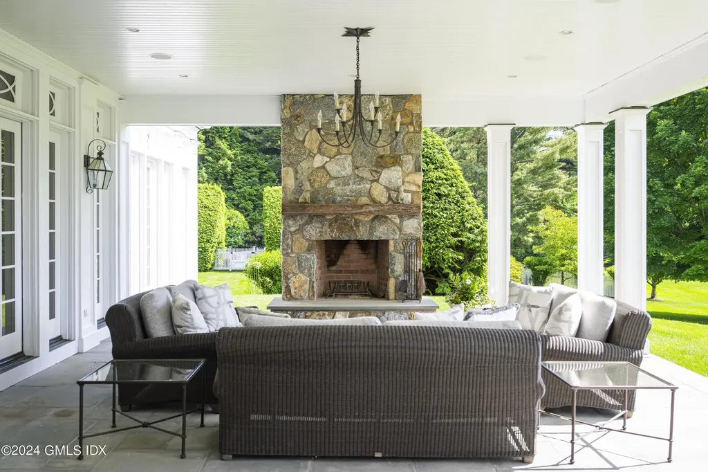 865 Hollow Tree Ridge Road Darien CT 06820