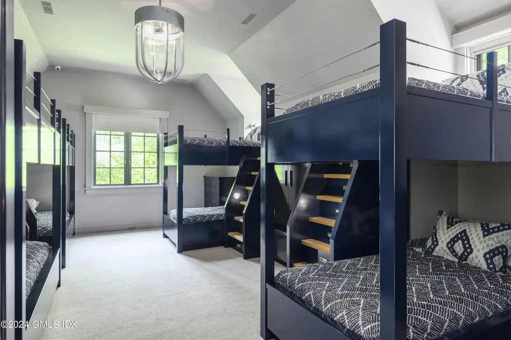 865 Hollow Tree Ridge Road Darien CT 06820