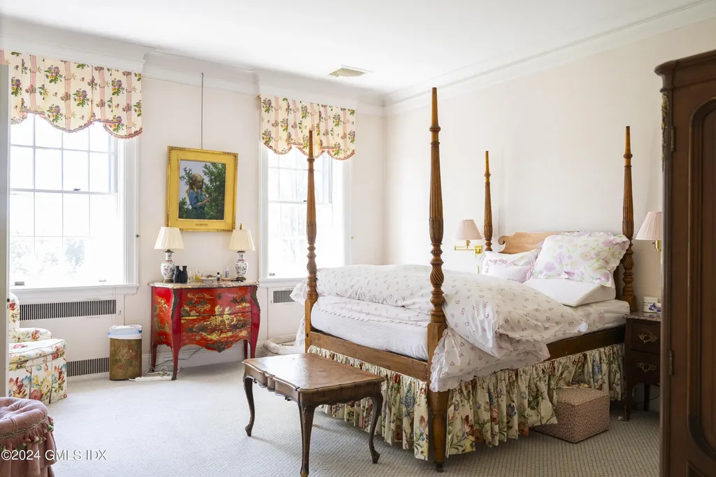 10 Cliffdale Road Greenwich CT 06831