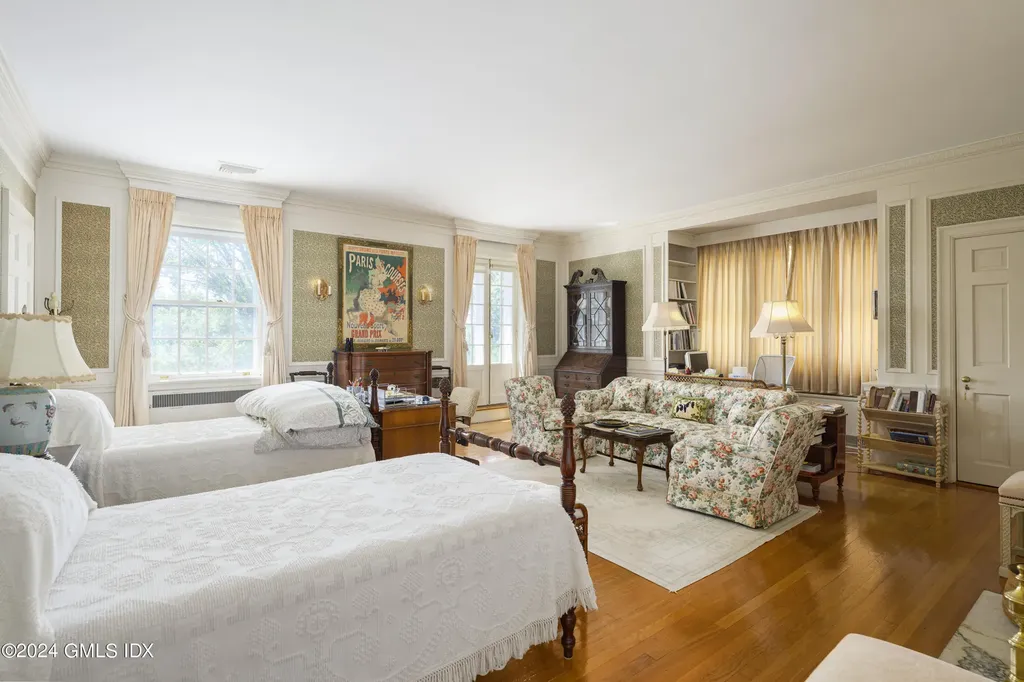 10 Cliffdale Road Greenwich CT 06831