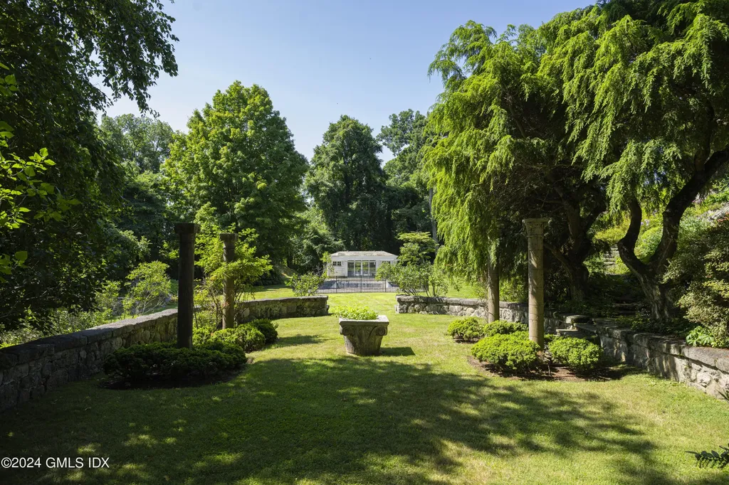 10 Cliffdale Road Greenwich CT 06831