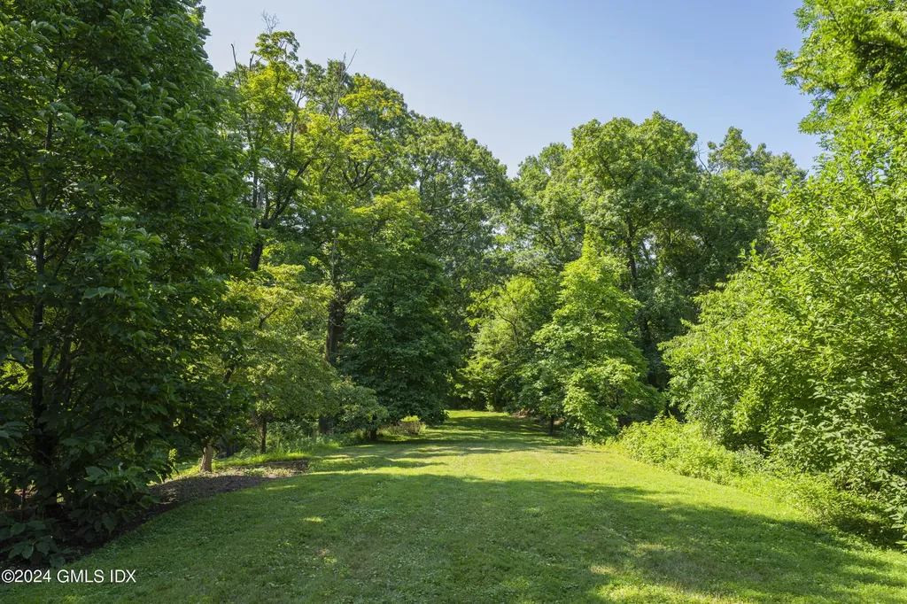 10 Cliffdale Road Greenwich CT 06831