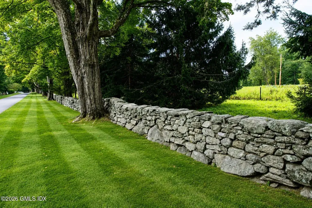 10 Cliffdale Road Greenwich CT 06831
