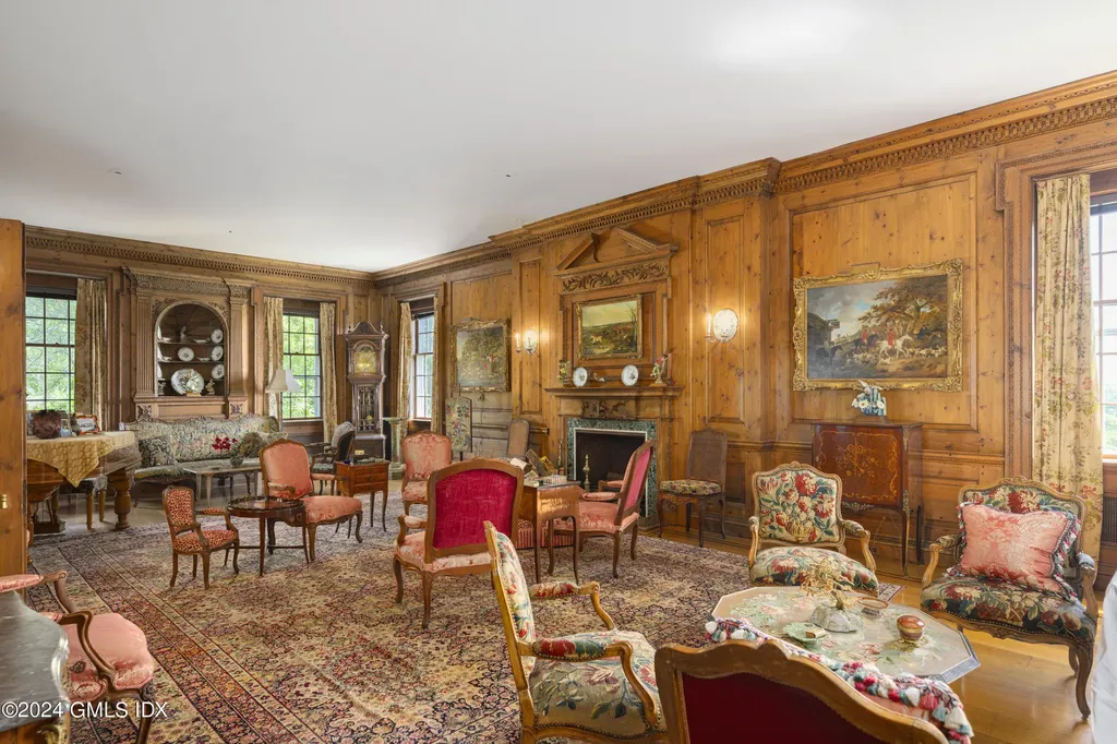 10 Cliffdale Road Greenwich CT 06831