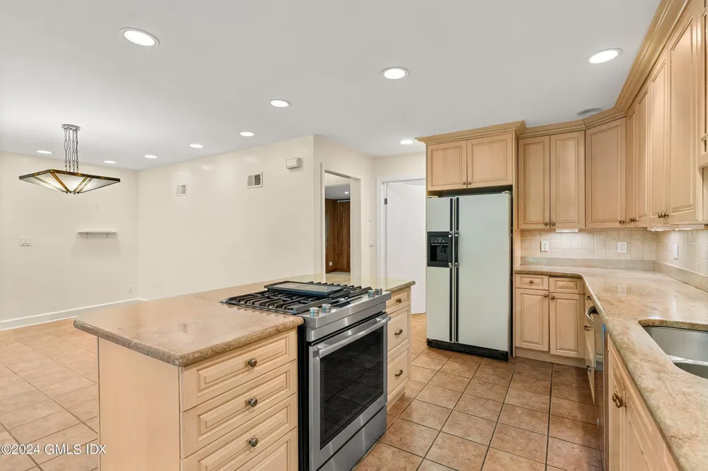 403 Stanwich Road Greenwich CT 06830