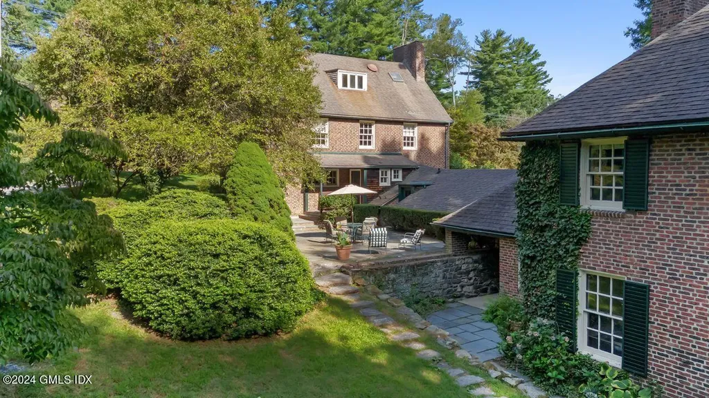 70 Round Hill Road Greenwich CT 06831