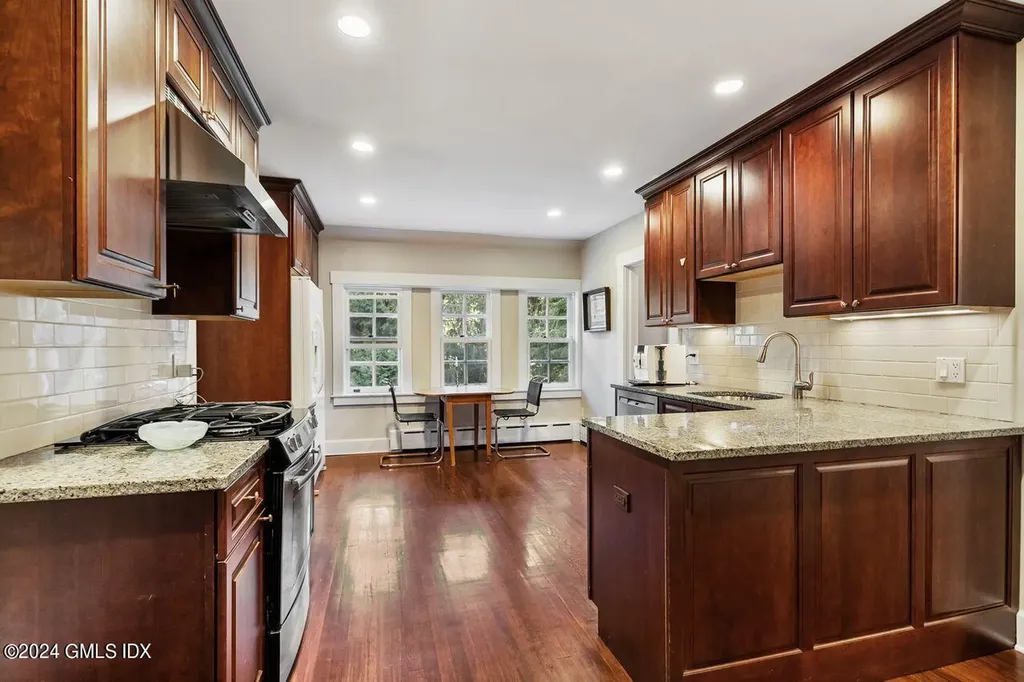 70 Round Hill Road Greenwich CT 06831