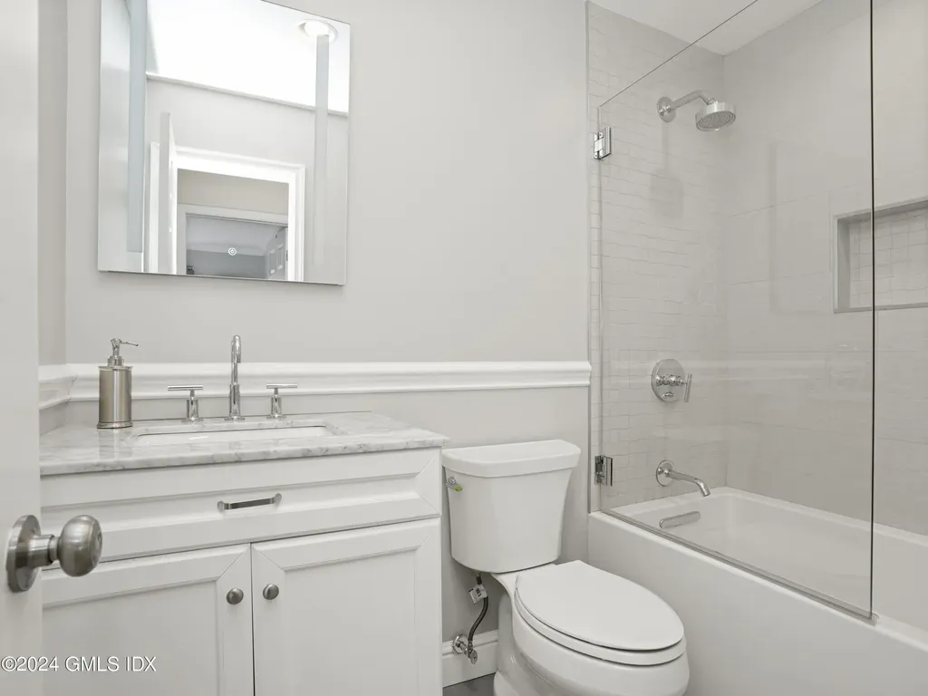 102 Silo Circle Riverside CT 06878