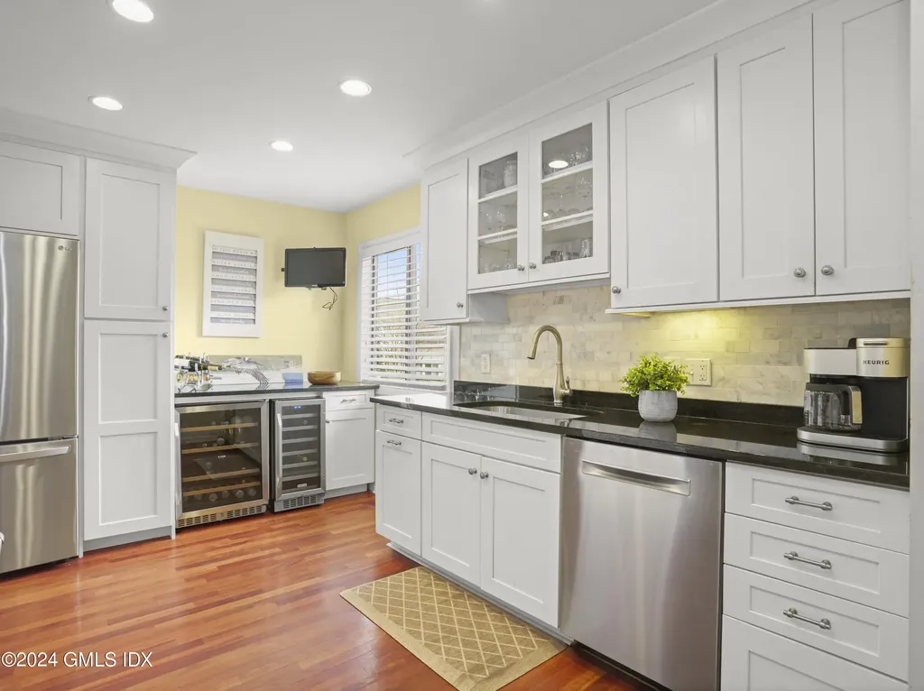 102 Silo Circle Riverside CT 06878