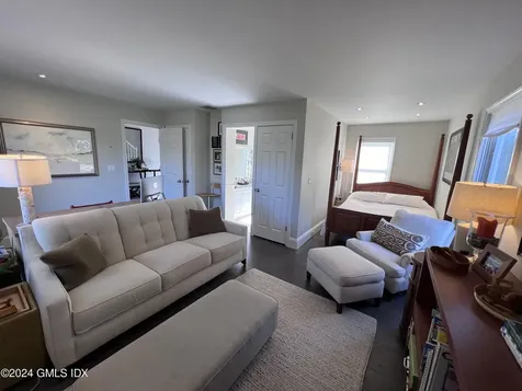 16 Joshua Slocum Dock Stamford CT 06902