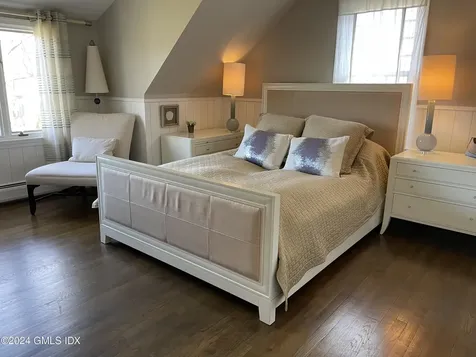 16 Joshua Slocum Dock Stamford CT 06902