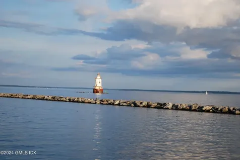 16 Joshua Slocum Dock Stamford CT 06902