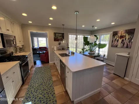 16 Joshua Slocum Dock Stamford CT 06902