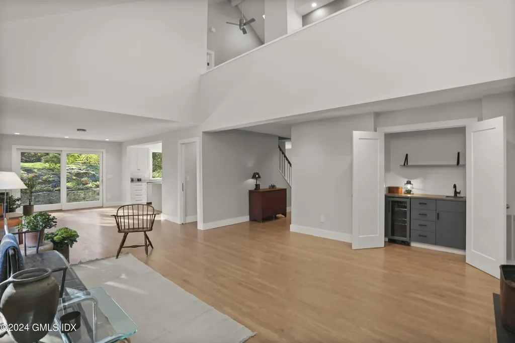 319 W Lyon Farm Drive Greenwich CT 06831