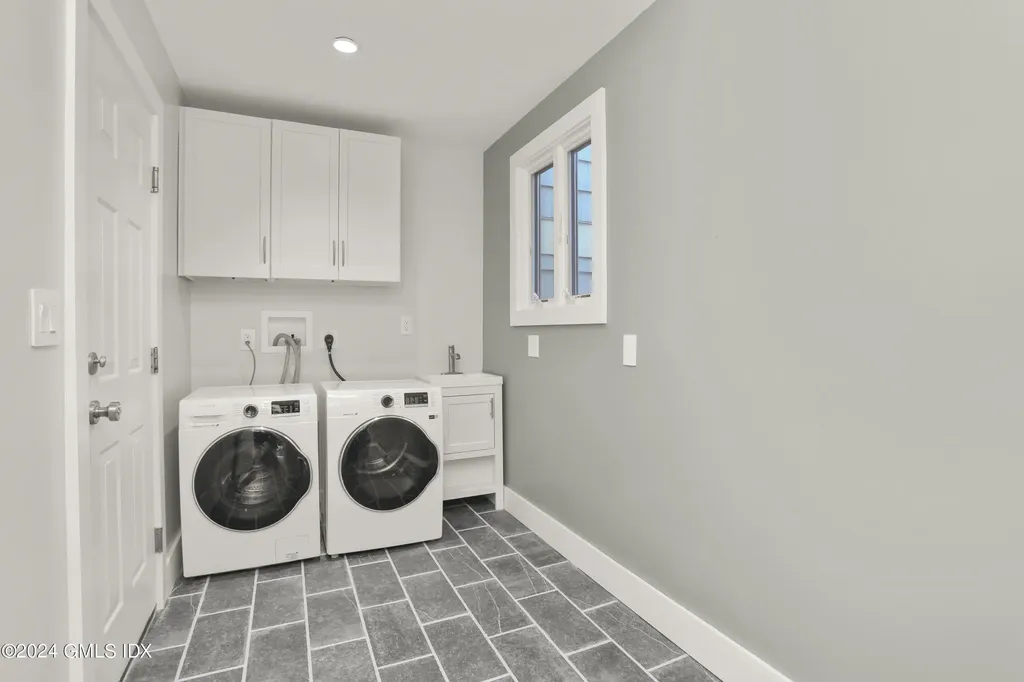 319 W Lyon Farm Drive Greenwich CT 06831