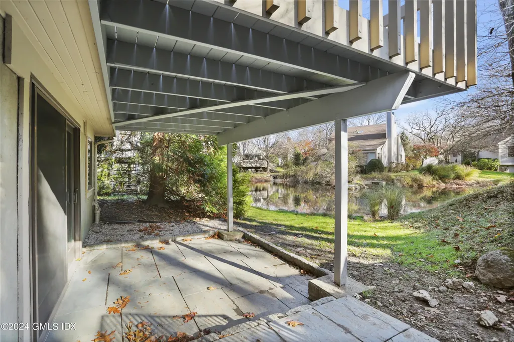 319 W Lyon Farm Drive Greenwich CT 06831