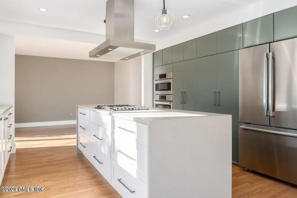319 W Lyon Farm Drive Greenwich CT 06831