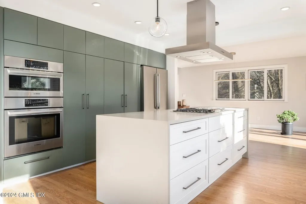 319 W Lyon Farm Drive Greenwich CT 06831