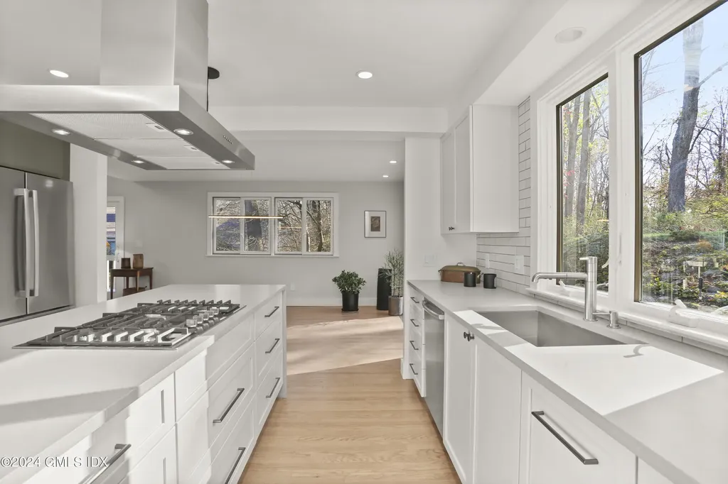 319 W Lyon Farm Drive Greenwich CT 06831