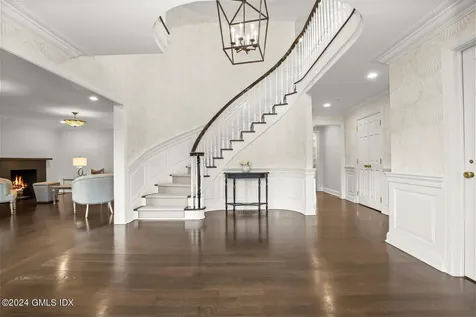 2 Lauder Way Greenwich CT 06830