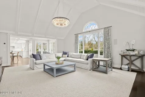 2 Lauder Way Greenwich CT 06830