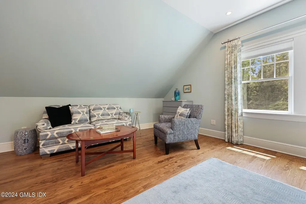 27 Bartina Lane Stamford CT 06902