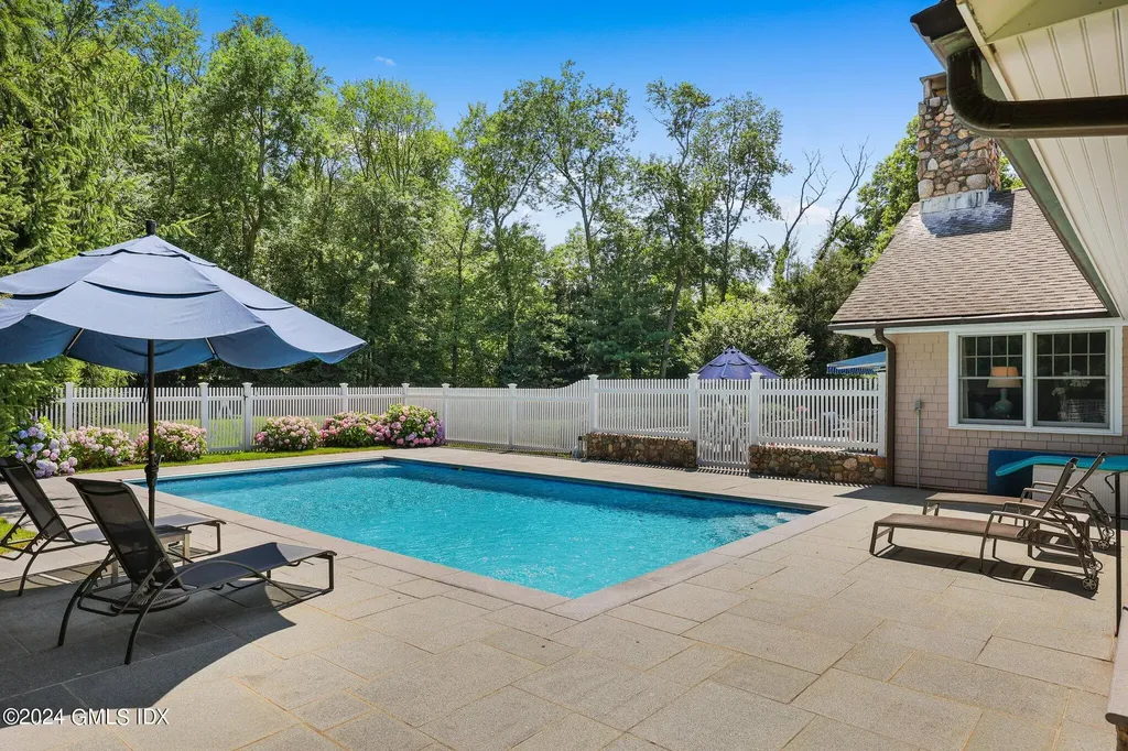 27 Bartina Lane Stamford CT 06902