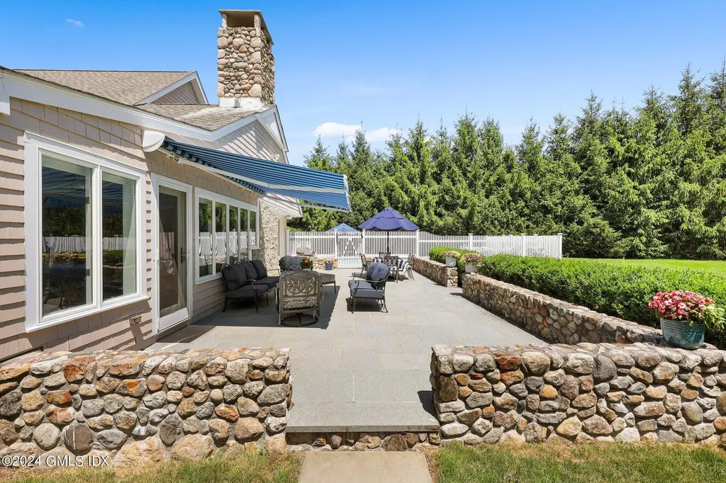 27 Bartina Lane Stamford CT 06902