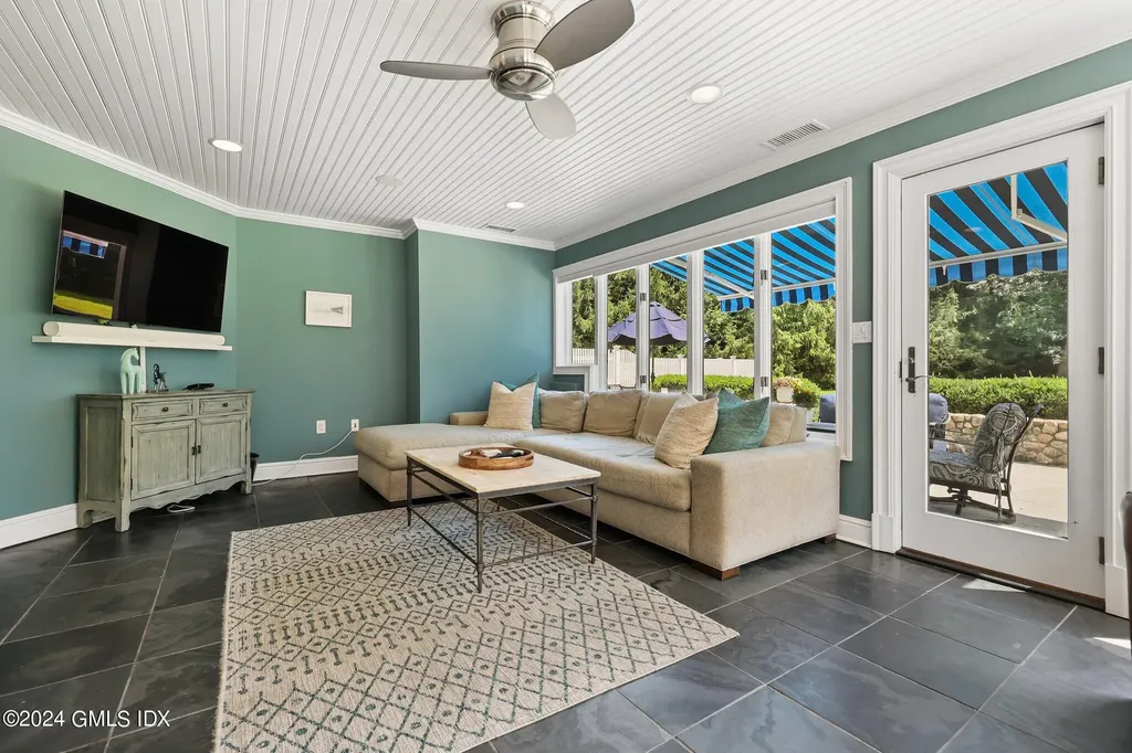 27 Bartina Lane Stamford CT 06902