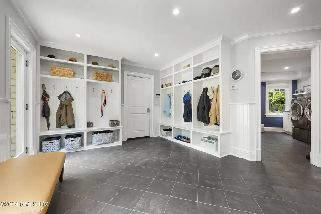 27 Bartina Lane Stamford CT 06902