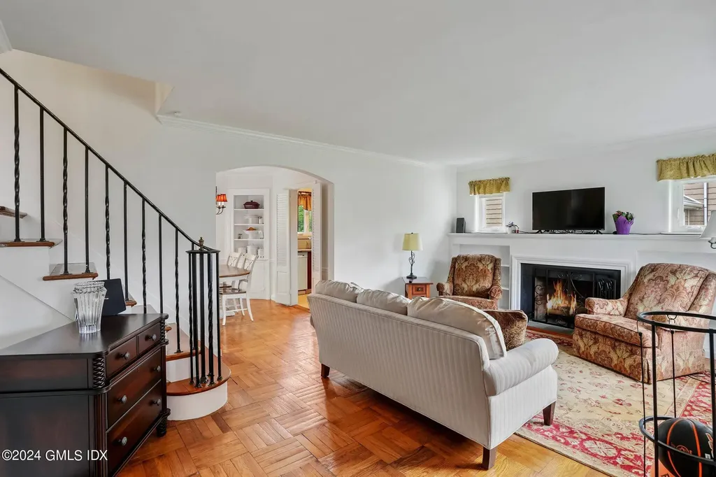 34 Francis Lane Greenwich CT 06831