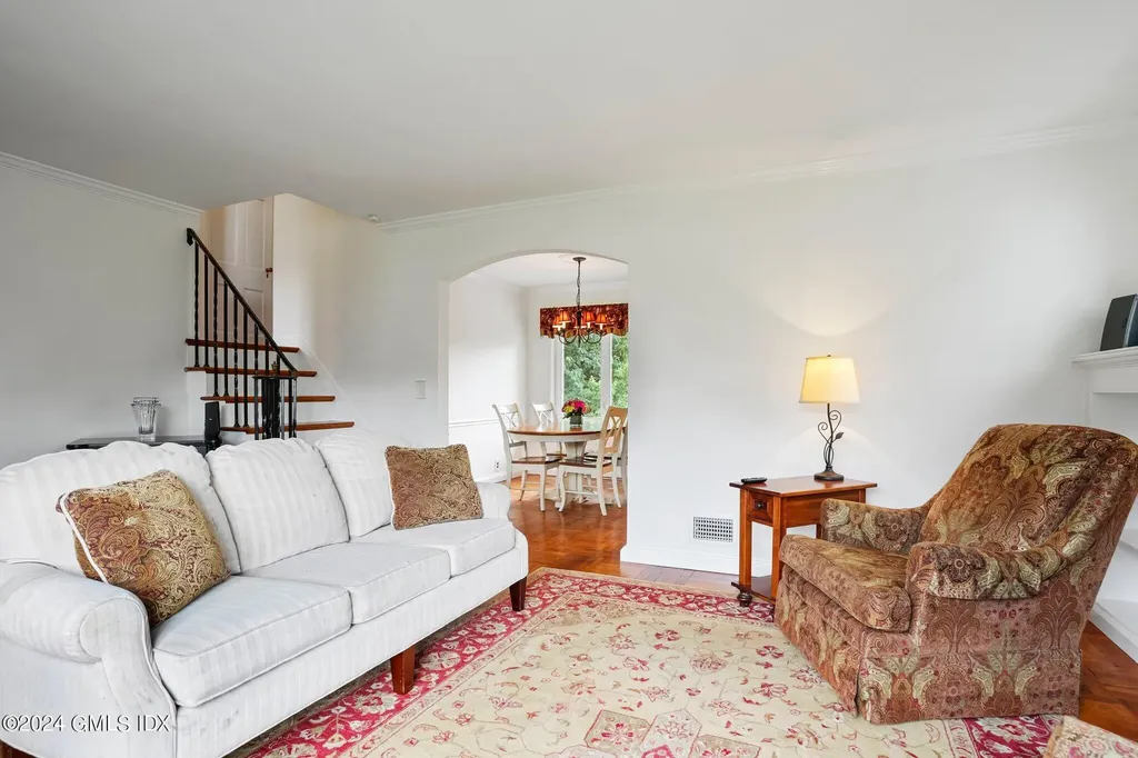 34 Francis Lane Greenwich CT 06831