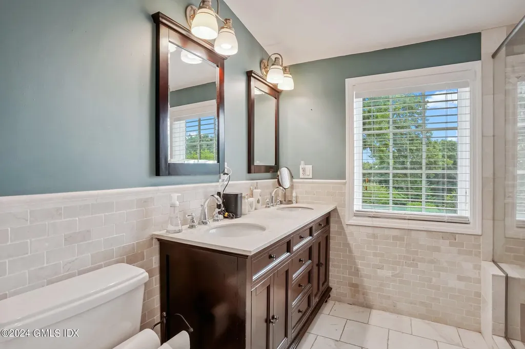 34 Francis Lane Greenwich CT 06831