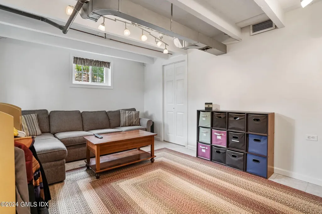 34 Francis Lane Greenwich CT 06831