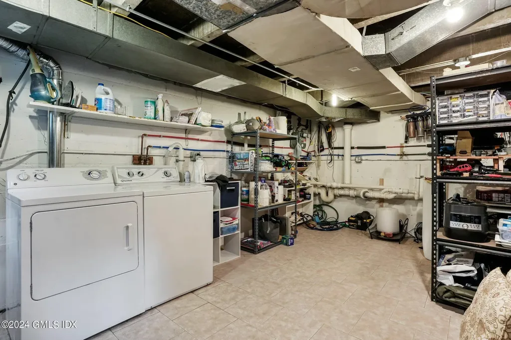 34 Francis Lane Greenwich CT 06831