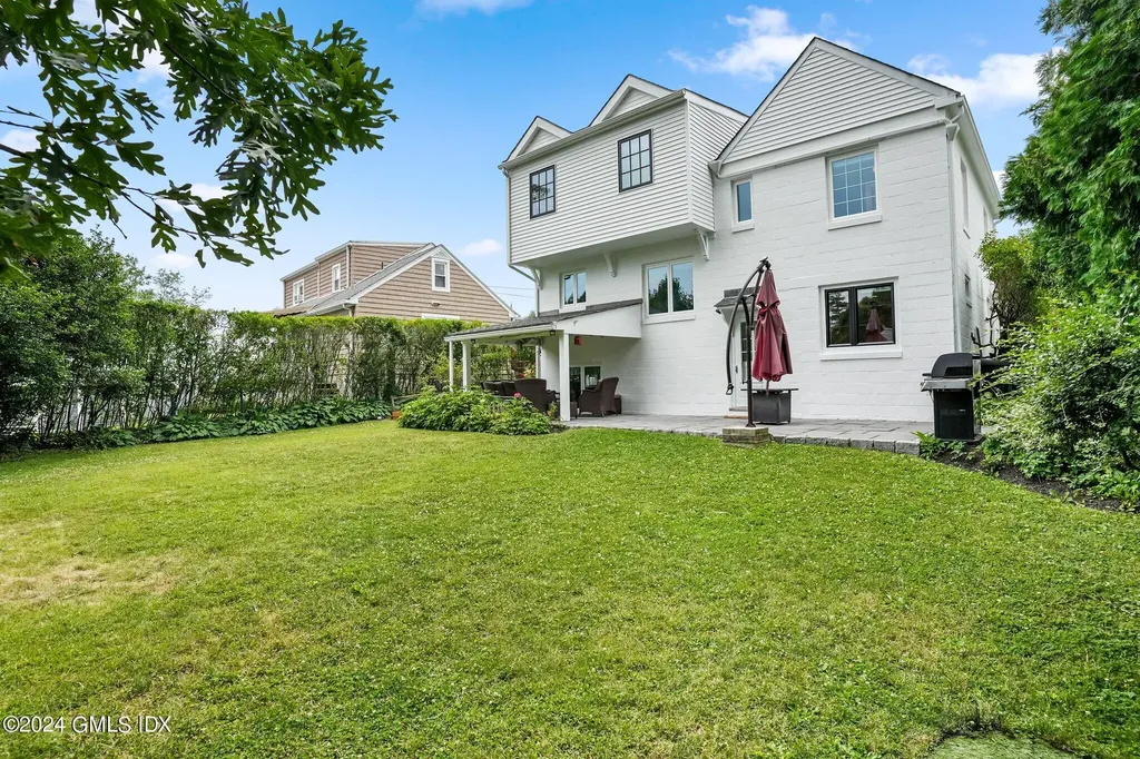 34 Francis Lane Greenwich CT 06831