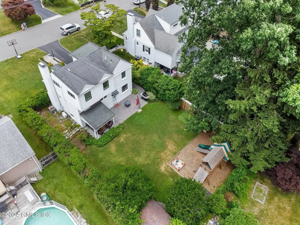 34 Francis Lane Greenwich CT 06831