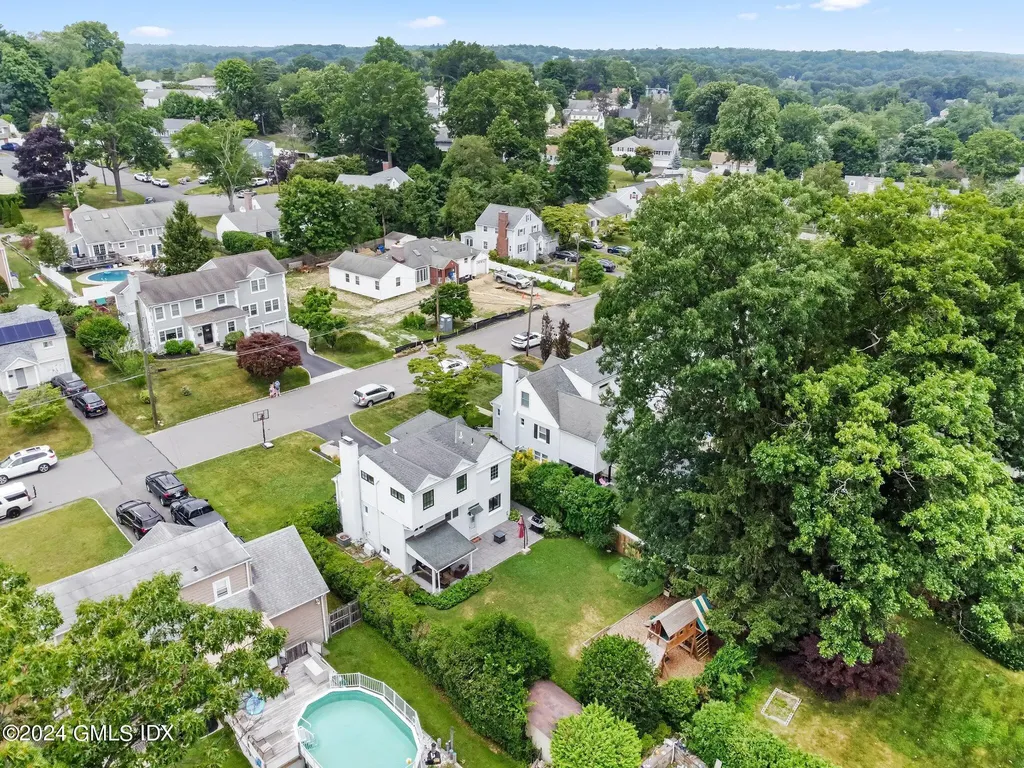 34 Francis Lane Greenwich CT 06831