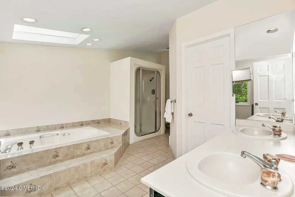 58 Arch Street Riverside CT 06878